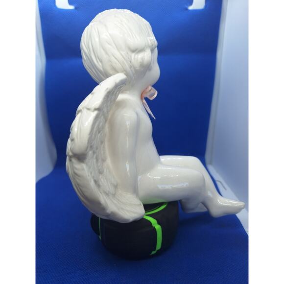 Ceramic shelf sitting angel cherub w/ pink bow vintage read - Picture 4 of 10